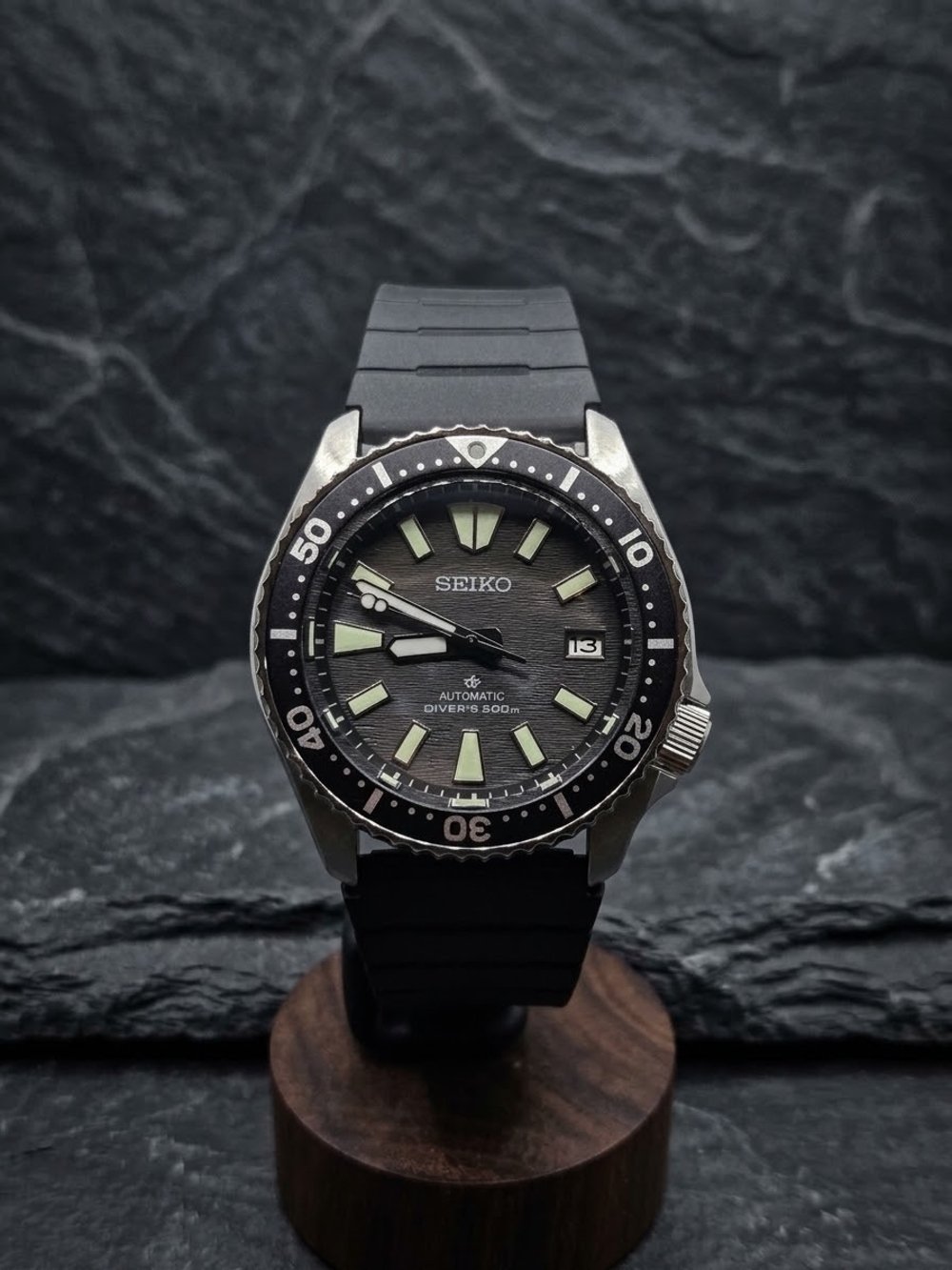 Custom 38mm Automatic Seiko Mod Watch NH35 Black Stingray Diver